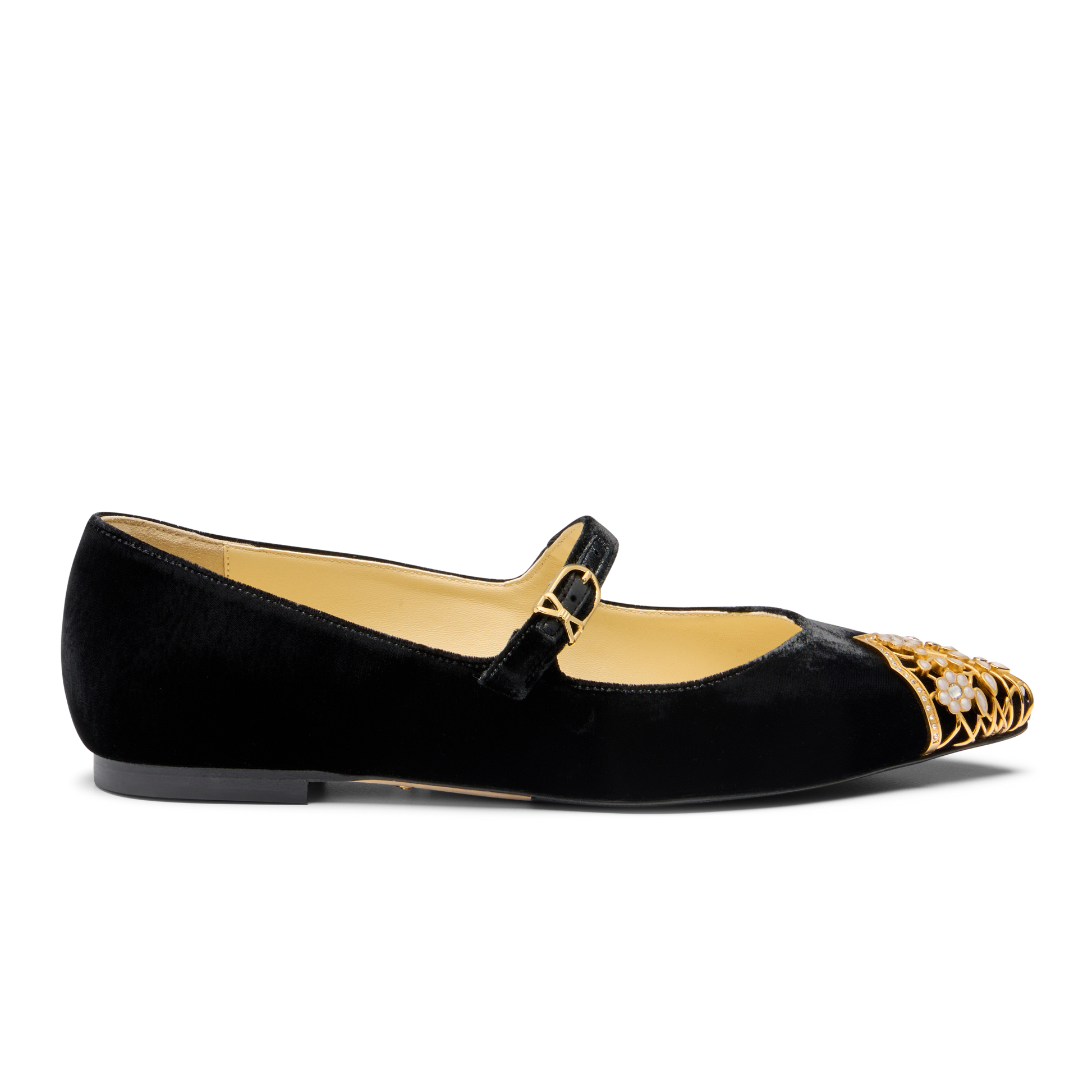 Runi in Black Velvet