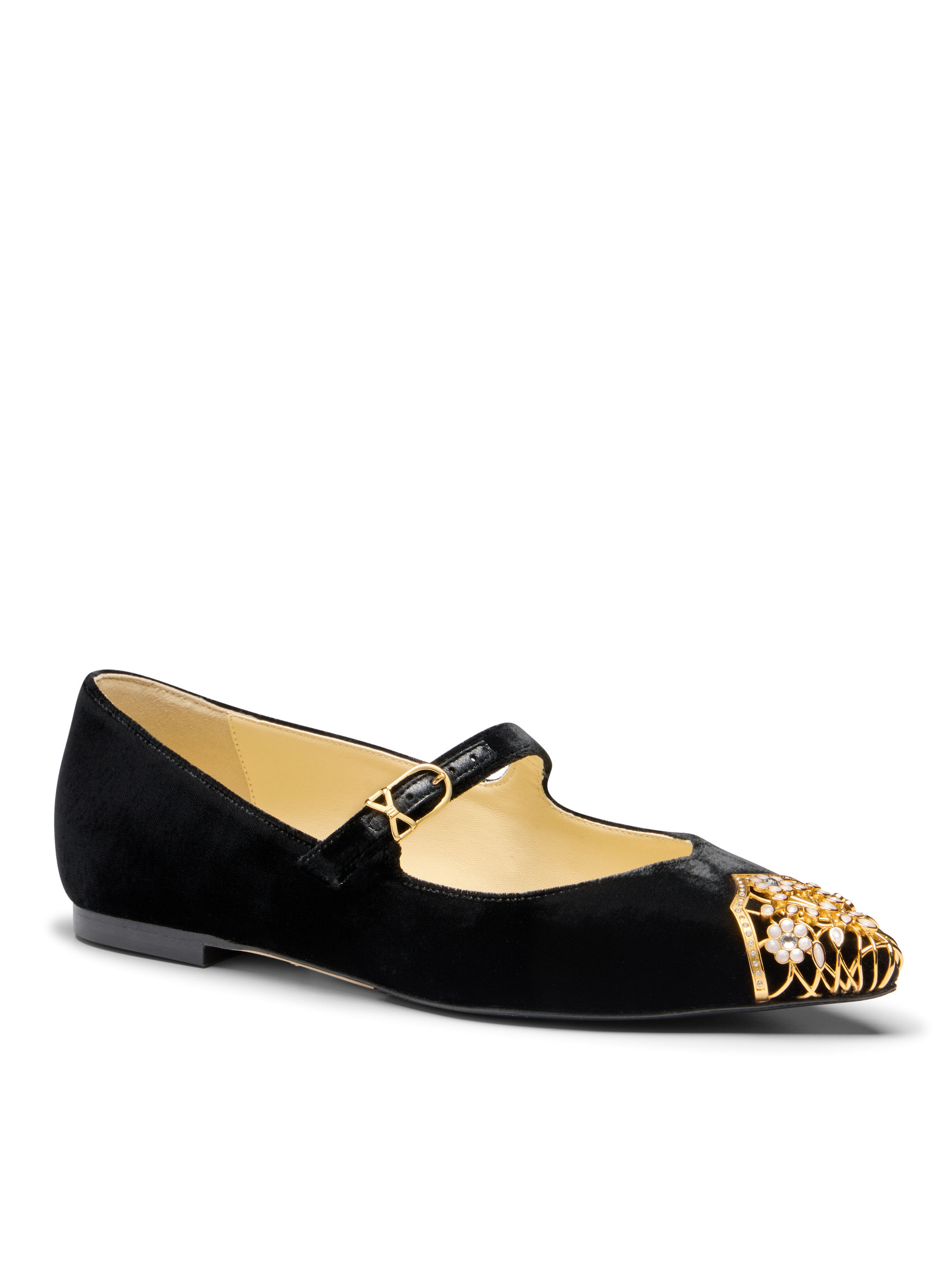 Runi in Black Velvet