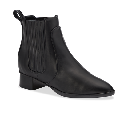 Perfect Chelsea Boot 30 in Black Calf