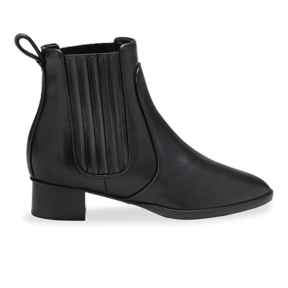 Perfect Chelsea Boot 30 in Black Calf