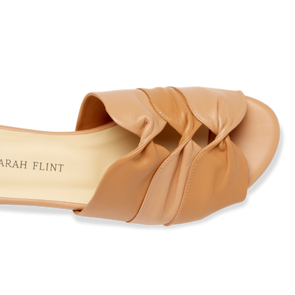 Arabesque Slide in Two-Tone Camel Nappa